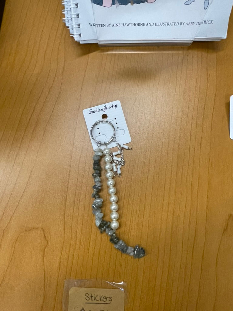 Keychain Spotlight Artist - Emily Varga