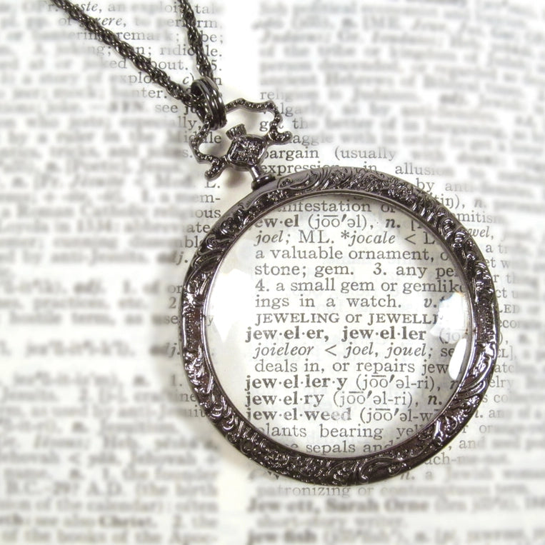 Fashion Inspector Magnifying Glass Necklace