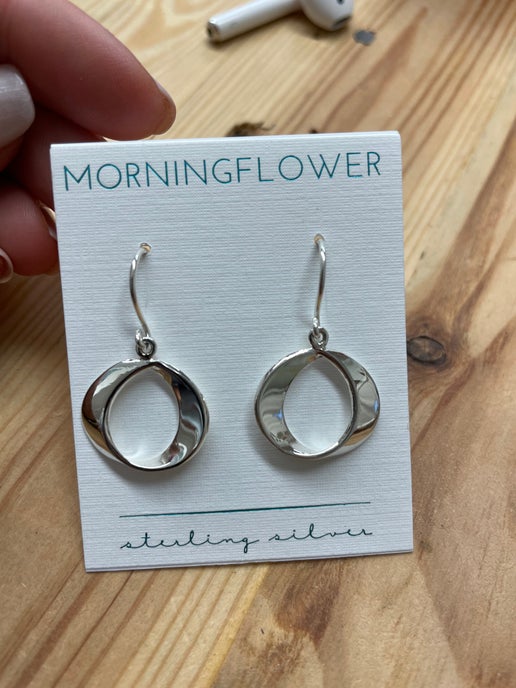 Morning Flower- Thick circle dangle earring